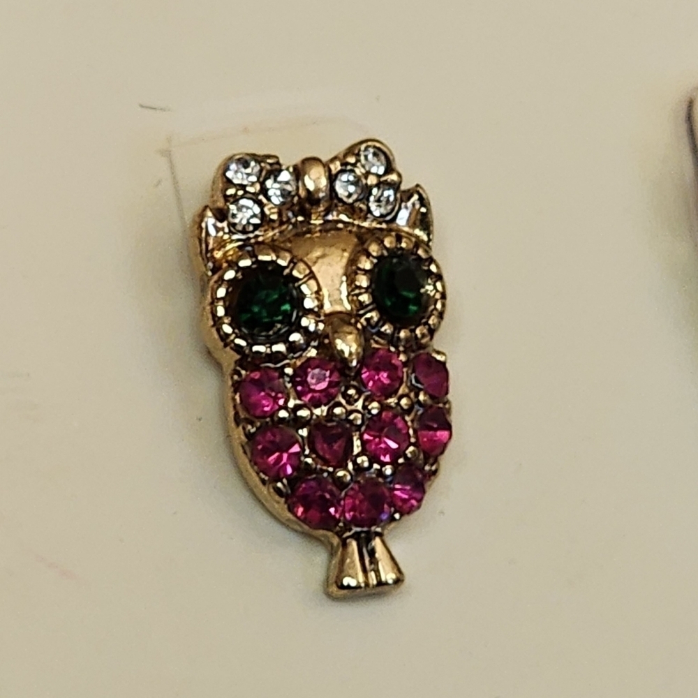 Betsey Johnson gold owl earrings NWT - Picture 3 of 5